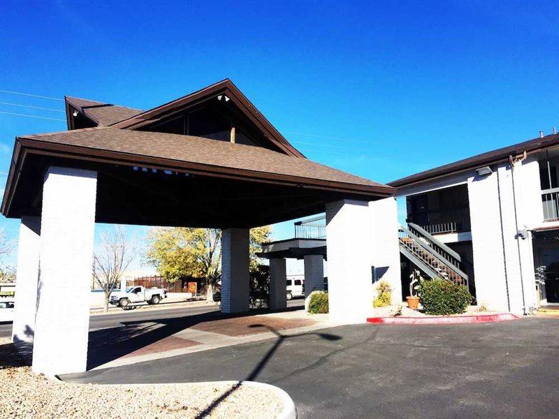 Days Inn By Wyndham Albuquerque Northeast ภายนอก รูปภาพ