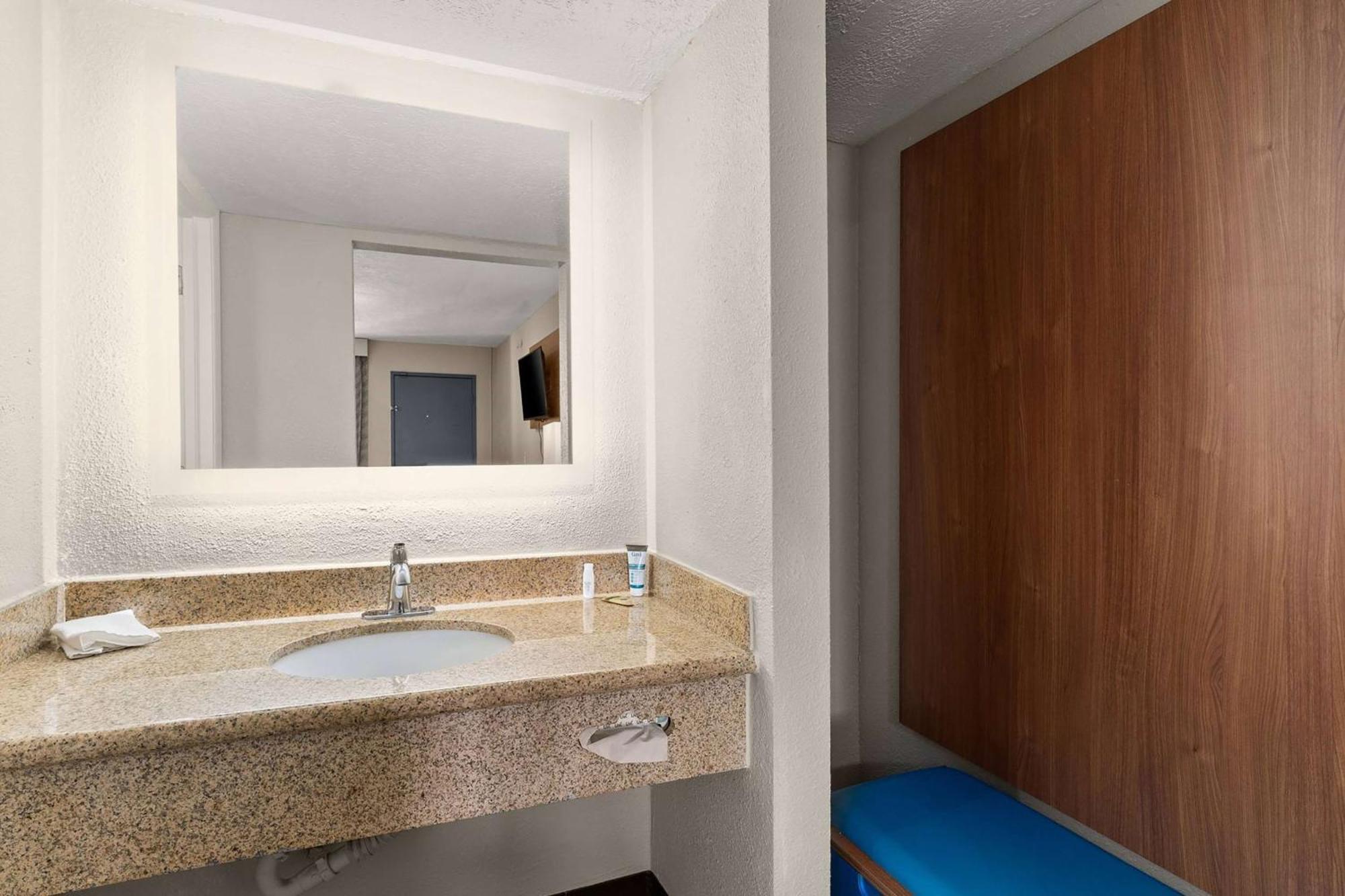 Days Inn By Wyndham Albuquerque Northeast ภายนอก รูปภาพ
