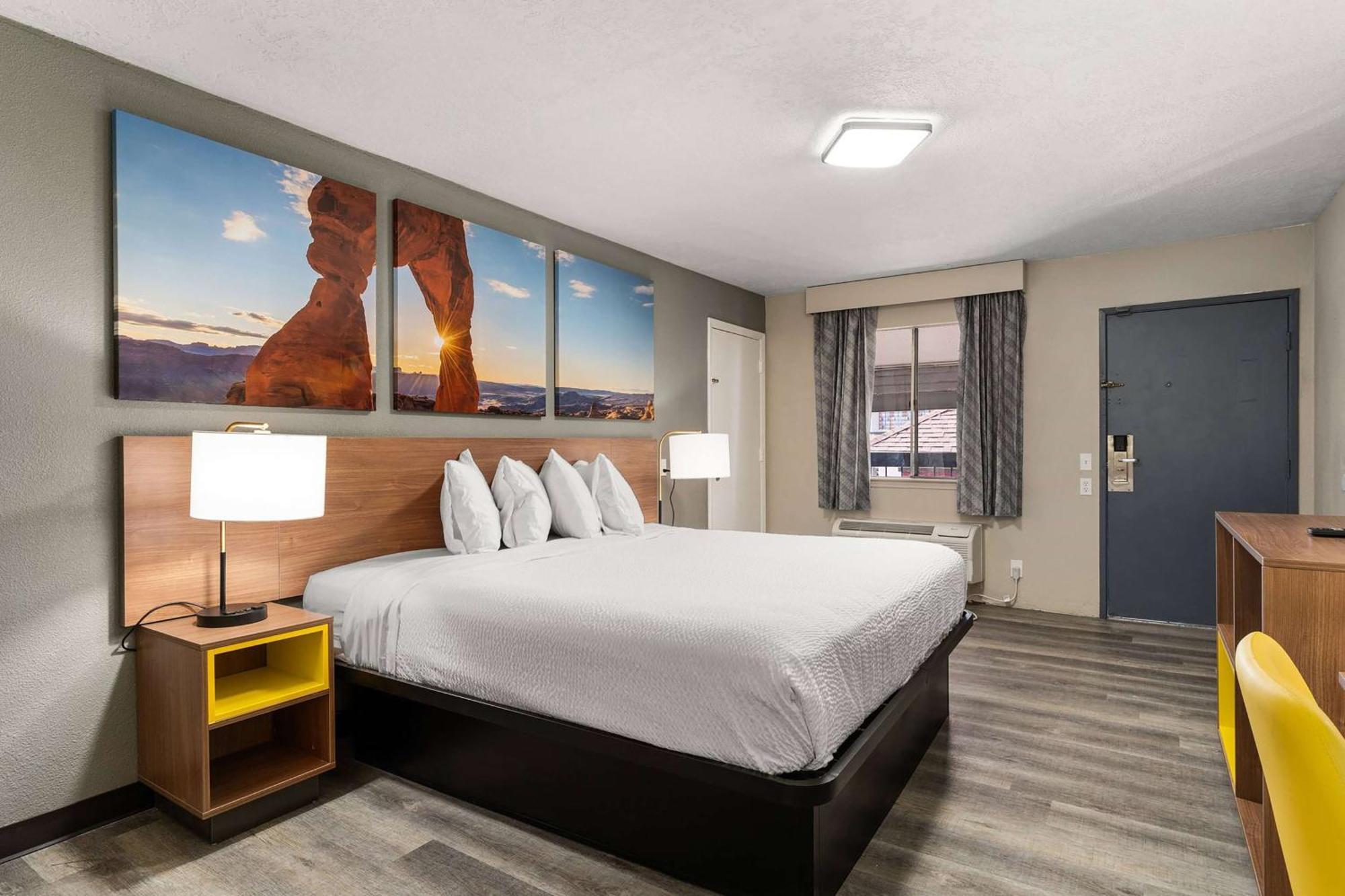Days Inn By Wyndham Albuquerque Northeast ภายนอก รูปภาพ