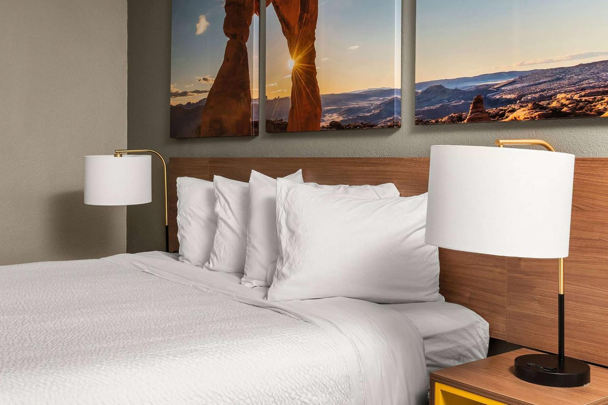 Days Inn By Wyndham Albuquerque Northeast ภายนอก รูปภาพ