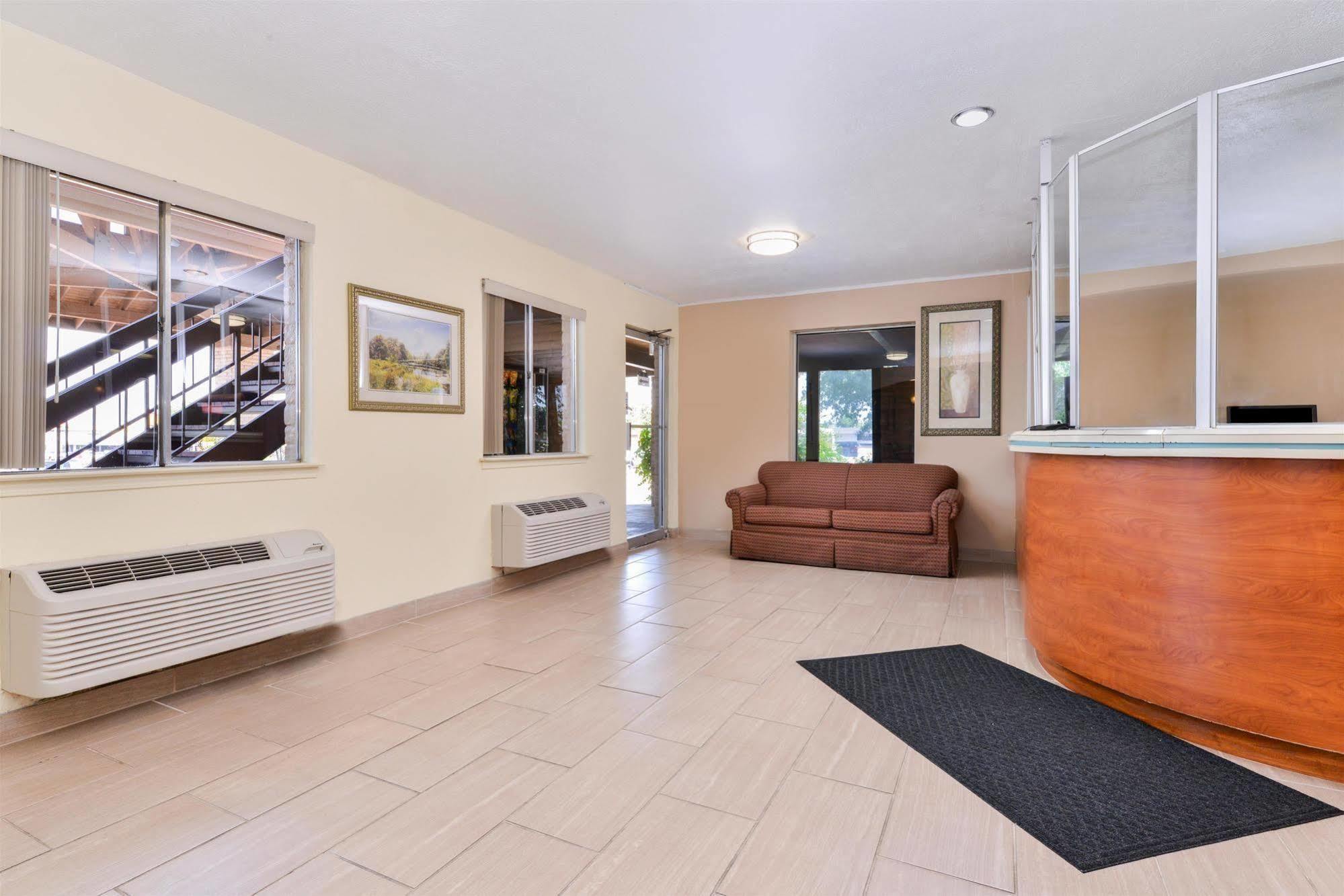 Days Inn By Wyndham Albuquerque Northeast ภายนอก รูปภาพ
