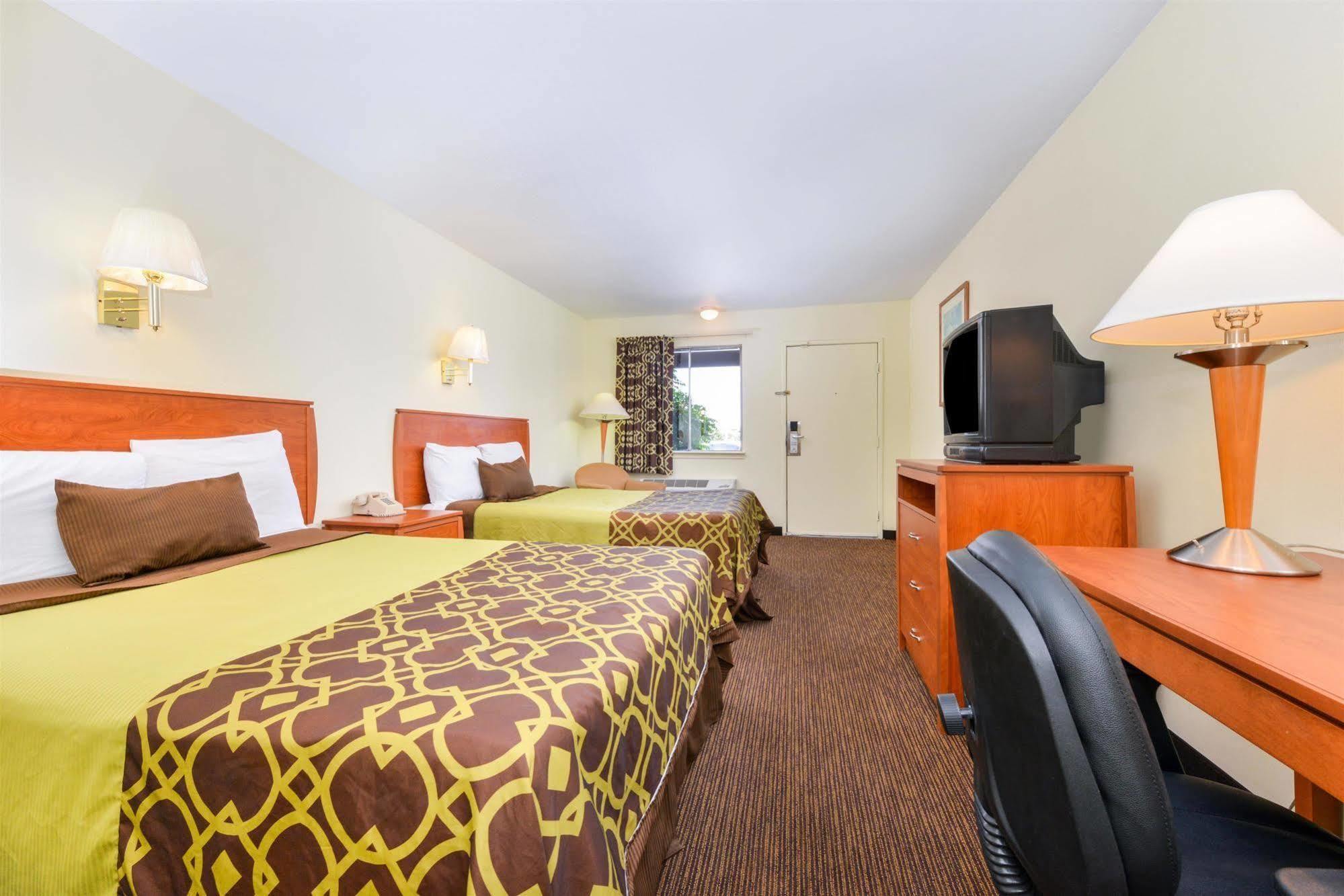 Days Inn By Wyndham Albuquerque Northeast ภายนอก รูปภาพ