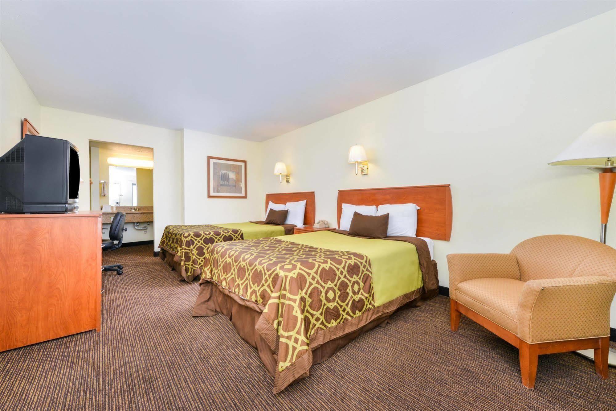 Days Inn By Wyndham Albuquerque Northeast ภายนอก รูปภาพ