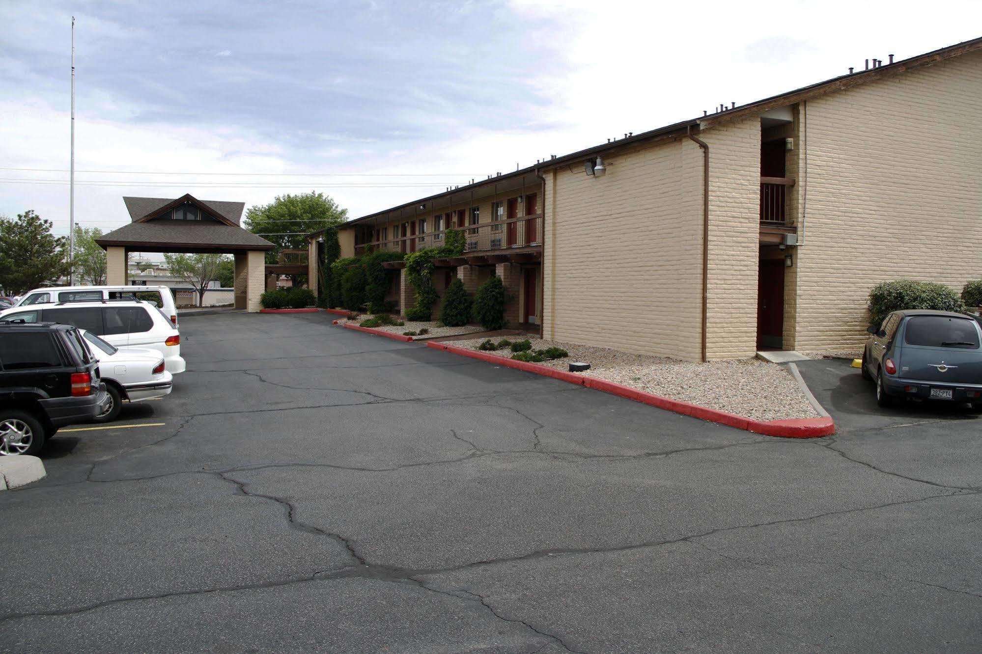 Days Inn By Wyndham Albuquerque Northeast ภายนอก รูปภาพ